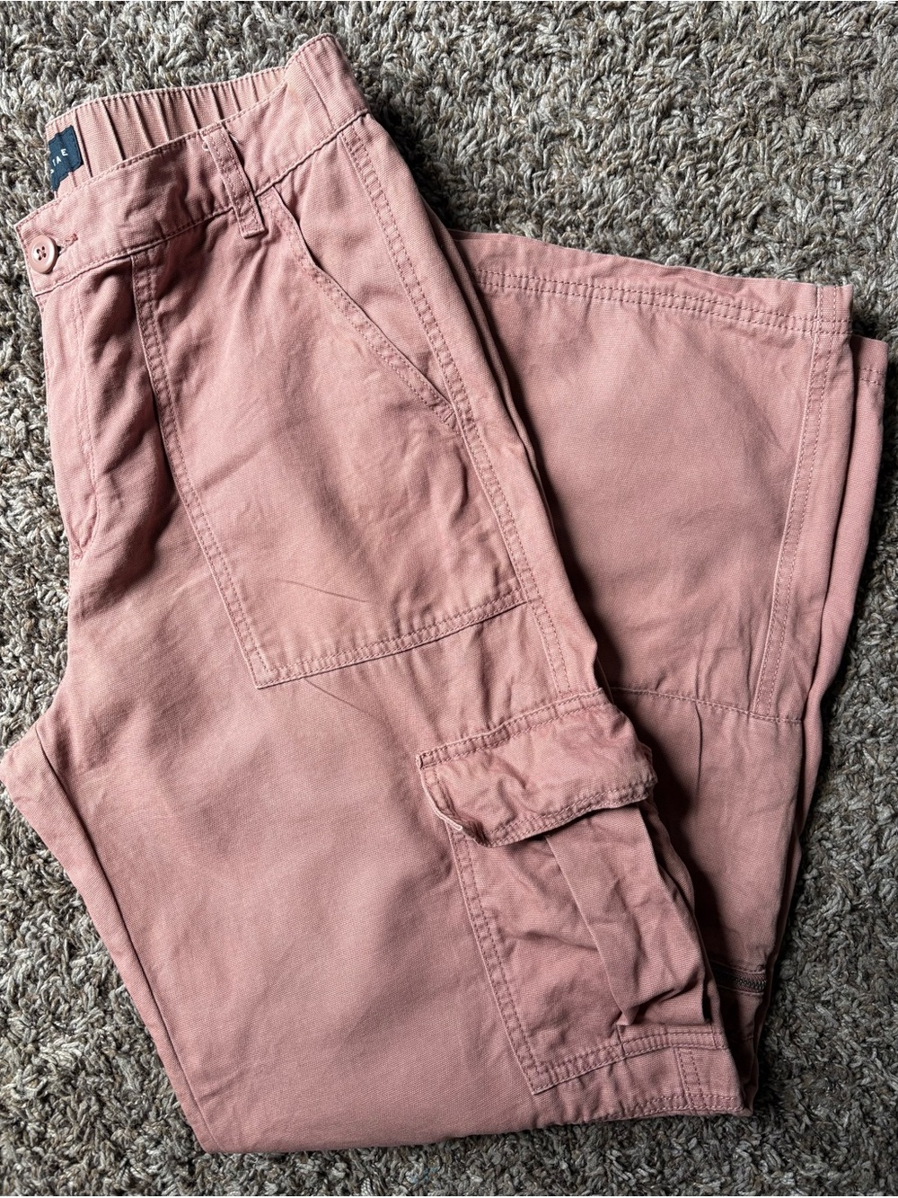 Aeropostale Wide Leg Cargo Pants in Dusty Rose
